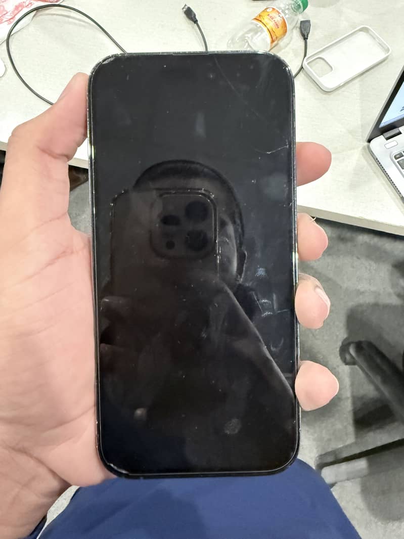 Apple iPhone 14 Pro 4