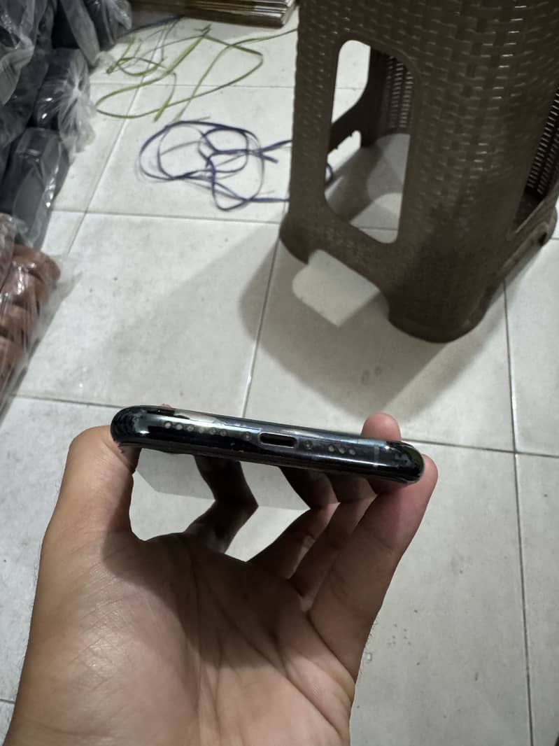 Apple iPhone 11 Pro 5