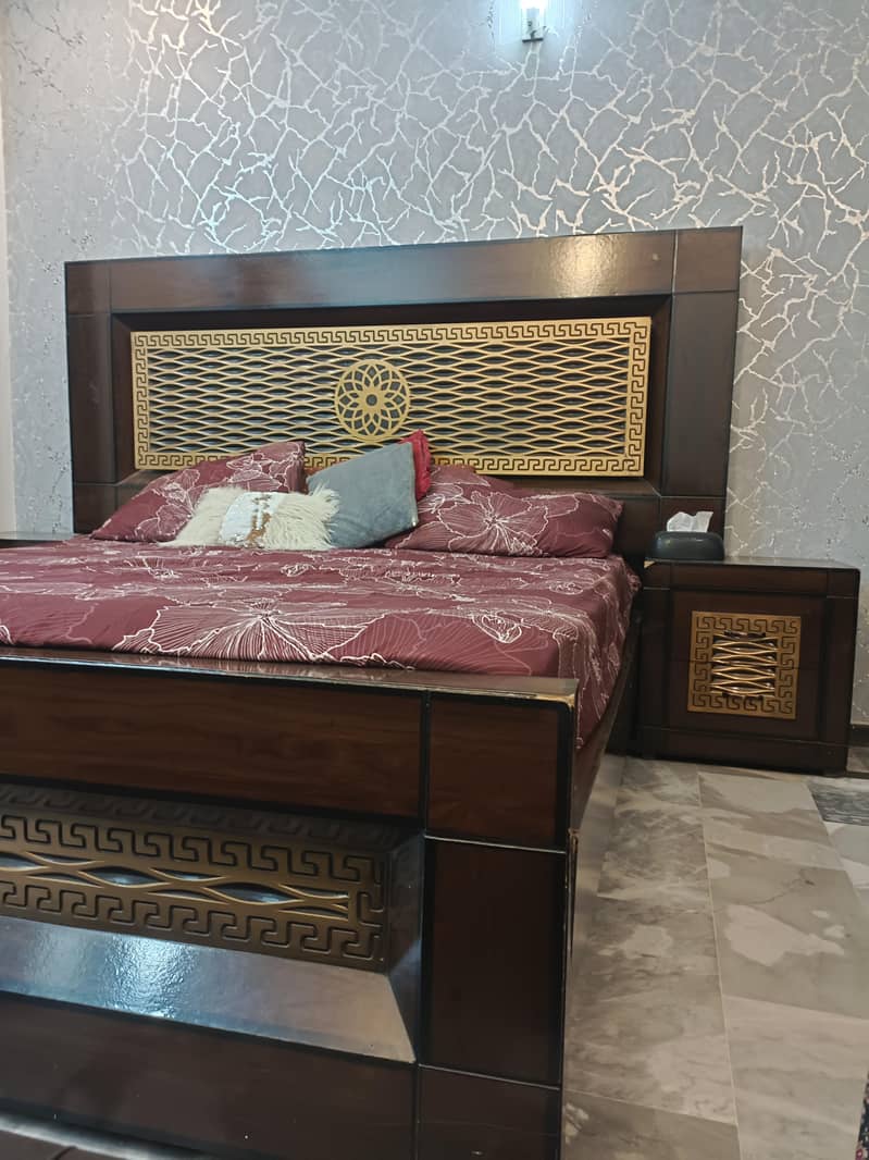 Bedset with sidetables and dressing table 1