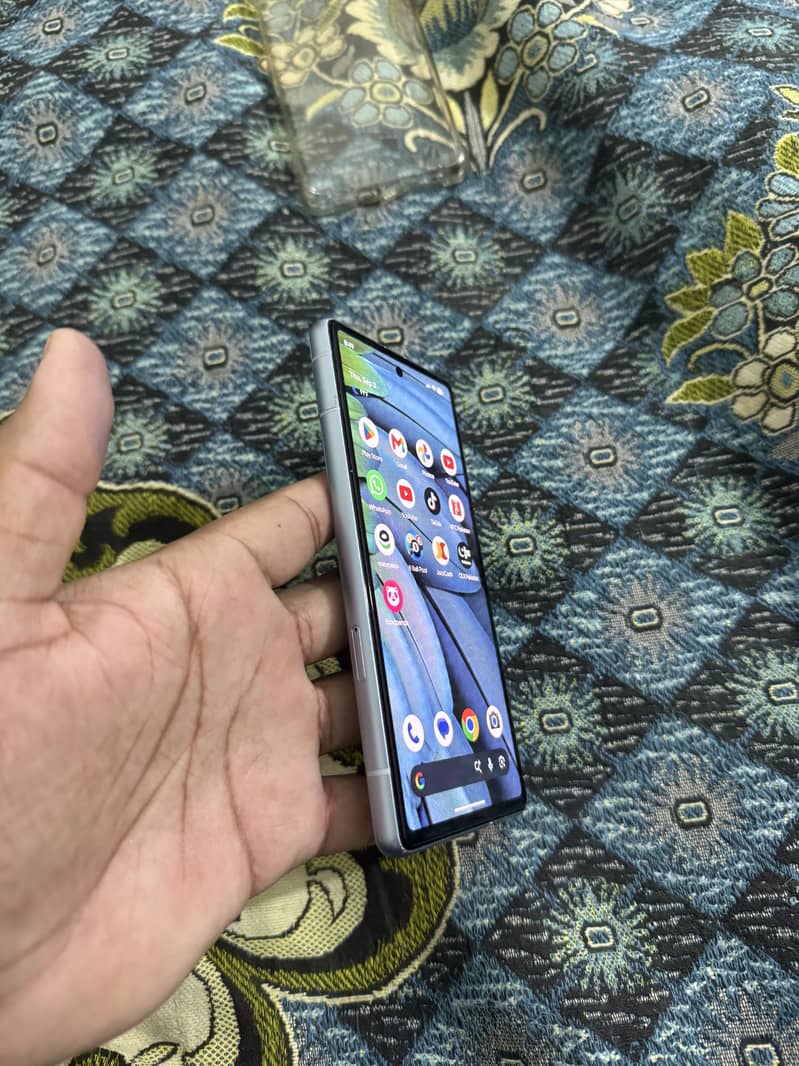 Google Pixel 7a 4