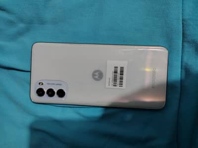 Motorola Moto G82 5g Lush Condition with Motorola 45W original Charger