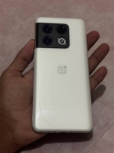 One plus 10 Pro lines wala