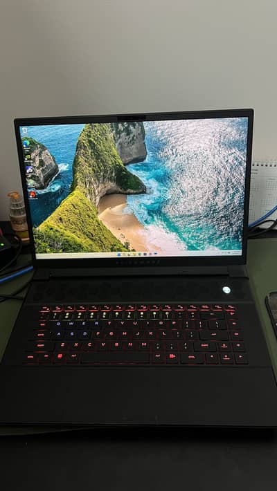 Alienware M16 R1 (RTX 4080)