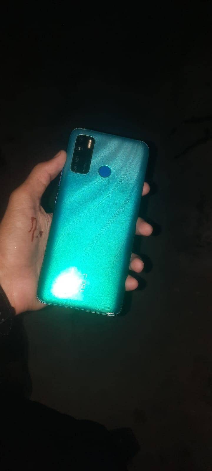 Tecno Spark 5 Pro 0