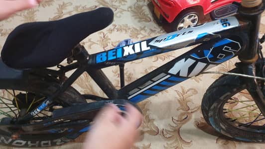 kids car 2000  cycle 10000