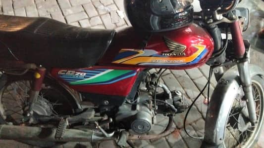 Honda CD70 2000 model