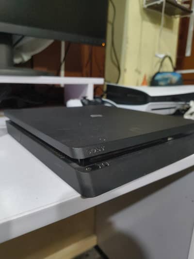 Sony Playstation 4 Slim