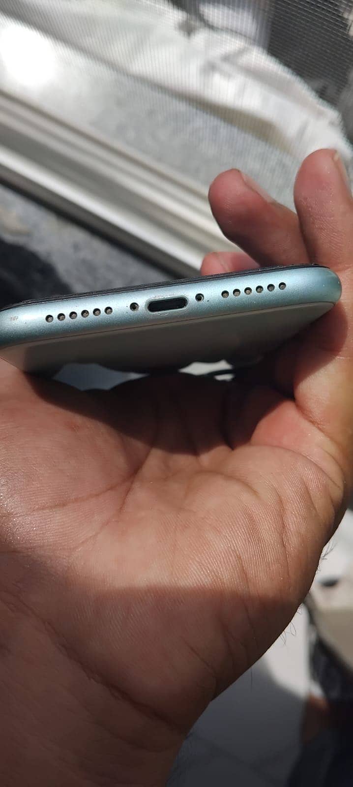 Apple iPhone 11 4