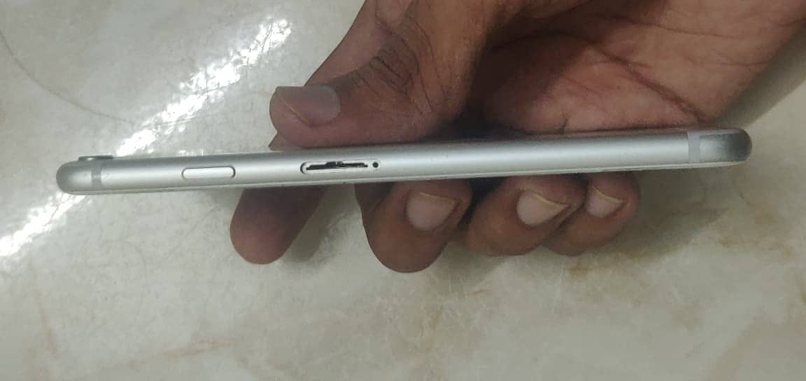 Apple iPhone 6 4
