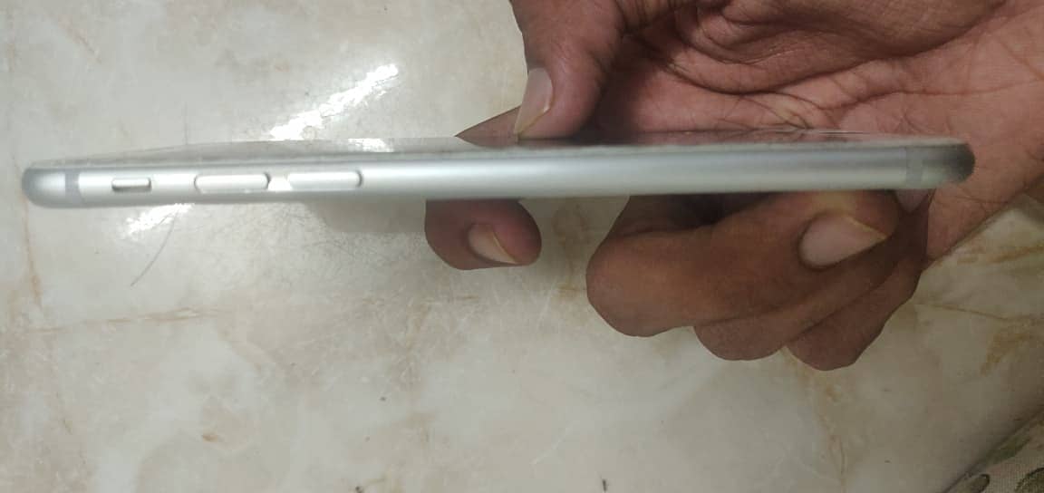 Apple iPhone 6 6