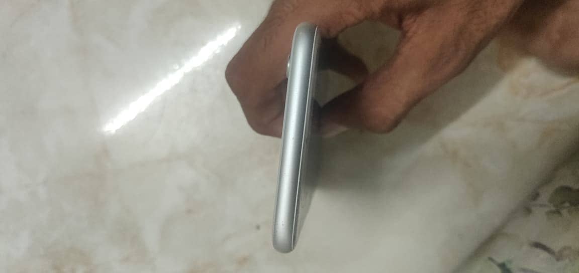 Apple iPhone 6 8