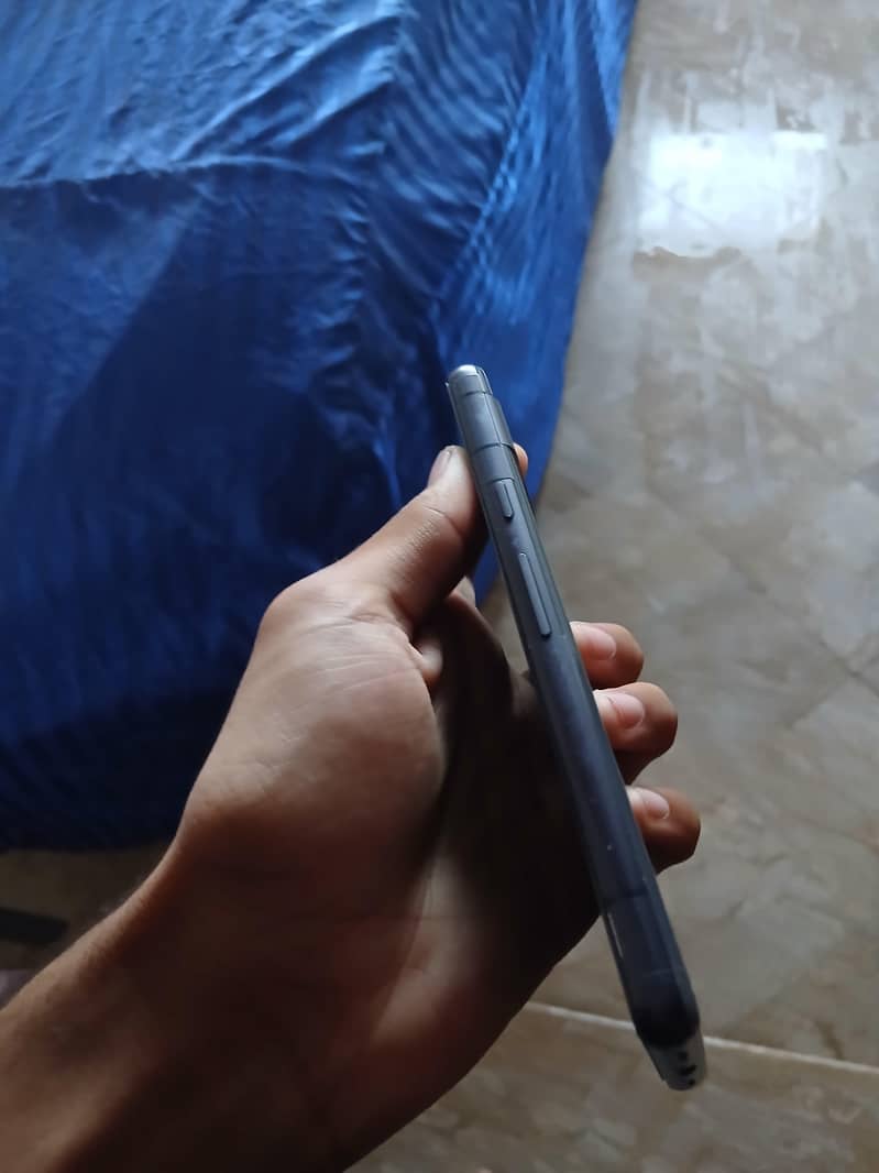 Google Pixel 7a 2