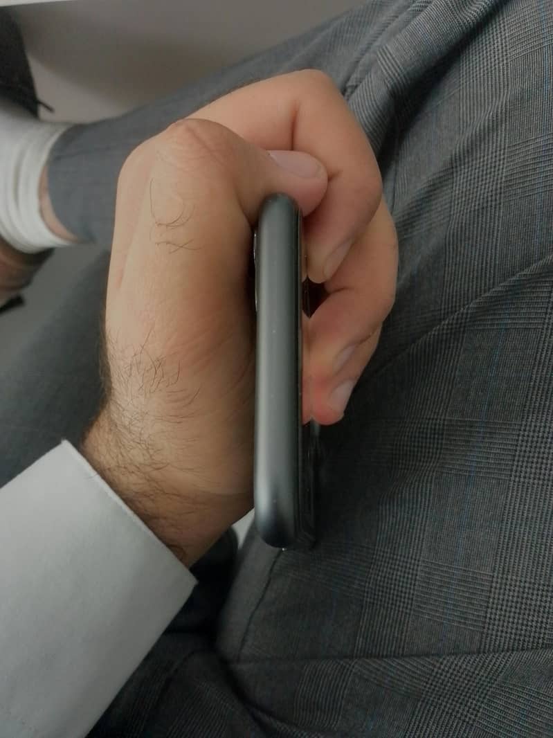 iPhone 11 1