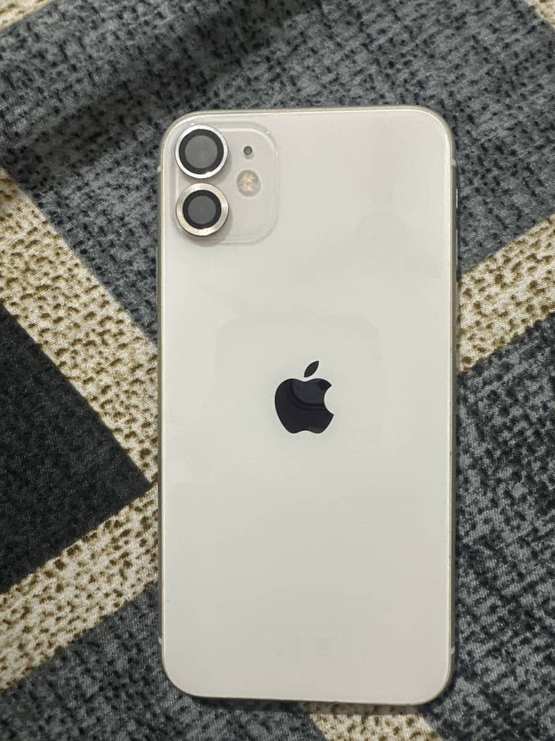 Apple iPhone 11 0