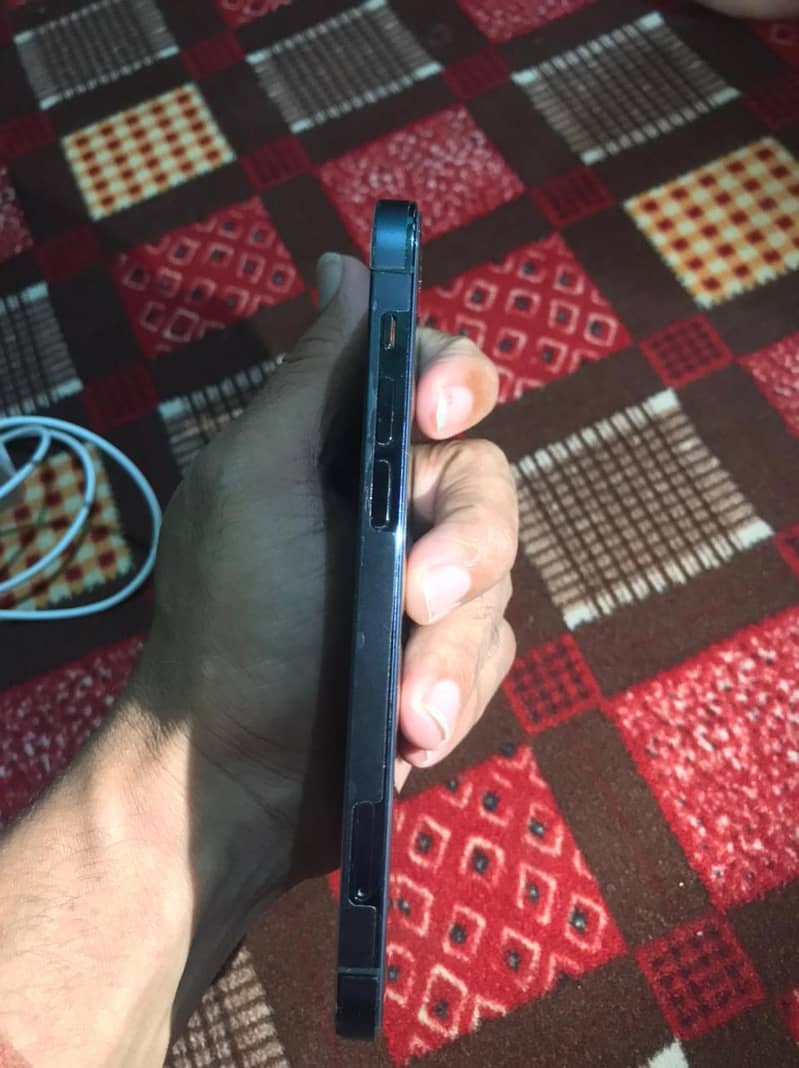 Apple iPhone 12 Pro 2