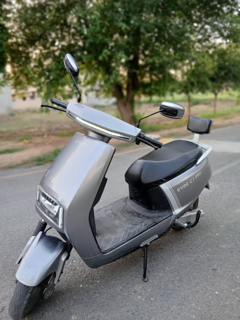 EVEE C1 PRO 1