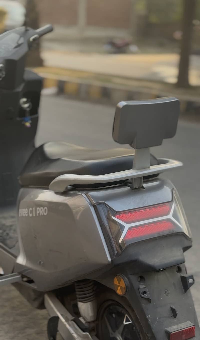 EVEE C1 PRO 2