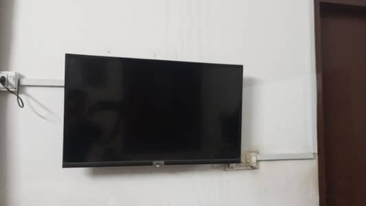 Tcl smart led 10/10 condition