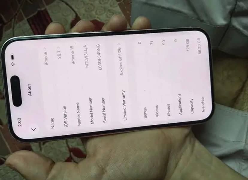 Apple iPhone 15 2