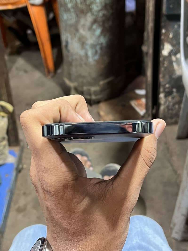 Apple iPhone 12 Pro 2