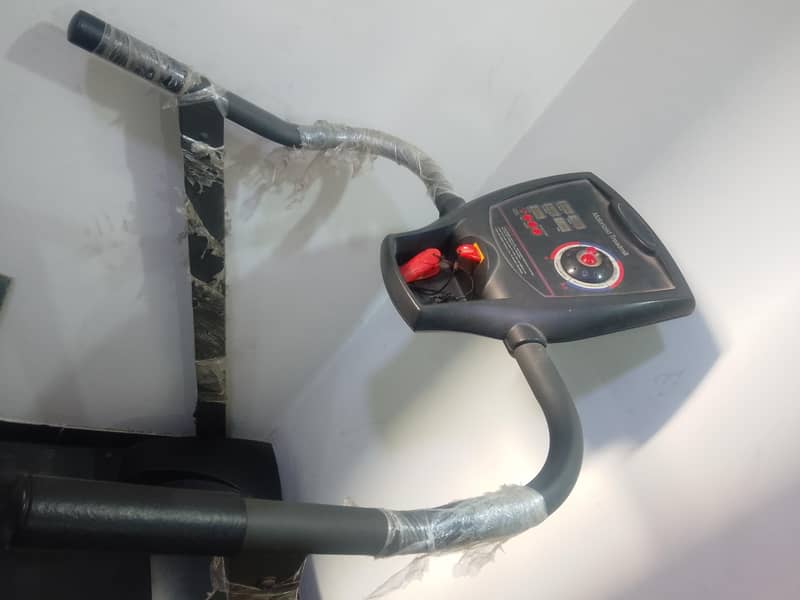 treadmill (good condition) 1