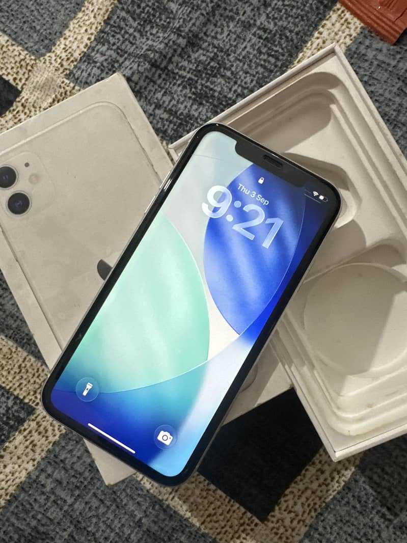 Apple iPhone 11 3