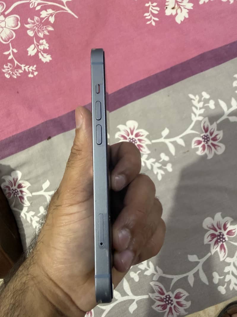 Apple iPhone 14 5