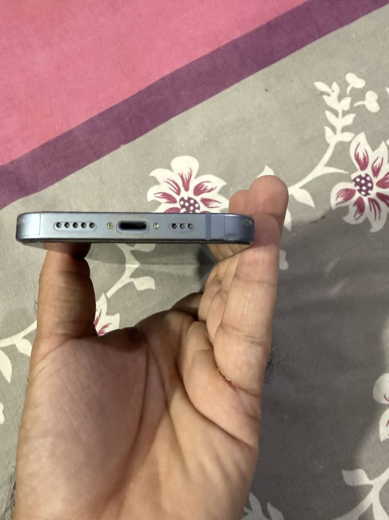 Apple iPhone 14 7