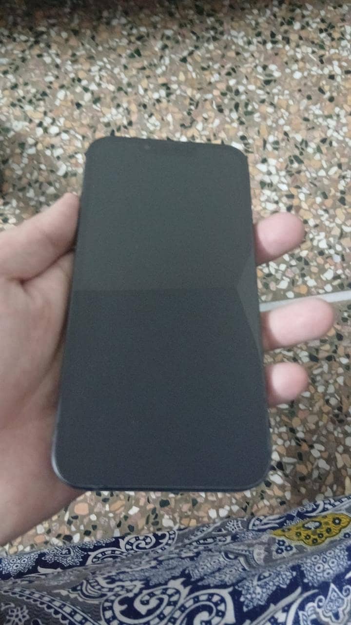 Apple iPhone 13 1