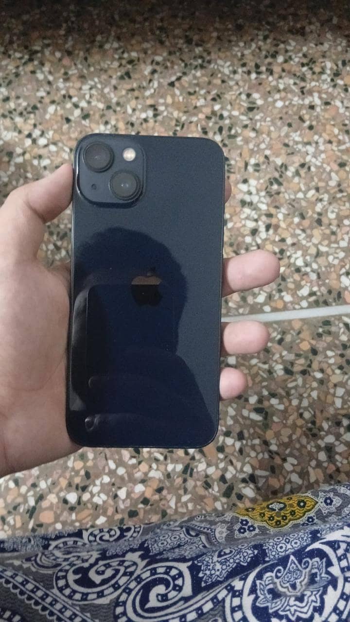 Apple iPhone 13 5