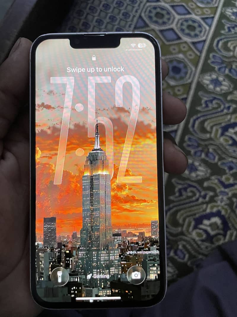 Apple iPhone 13 4