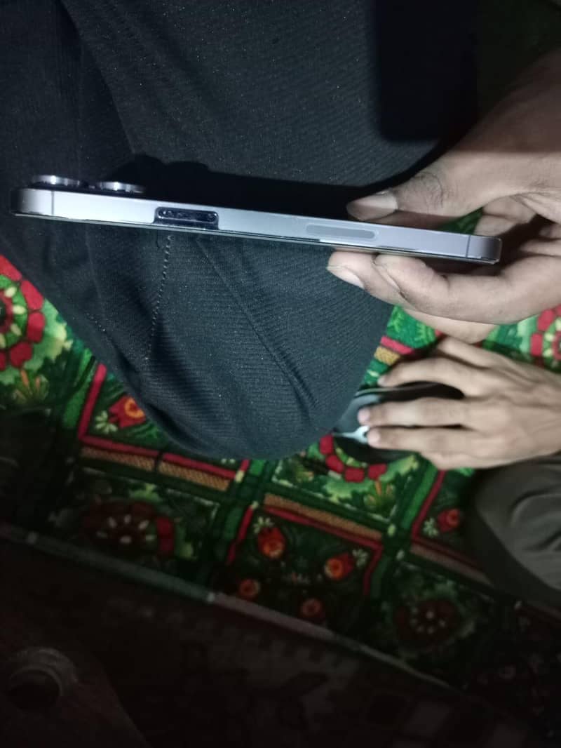 Apple iPhone 14 Pro Max 5