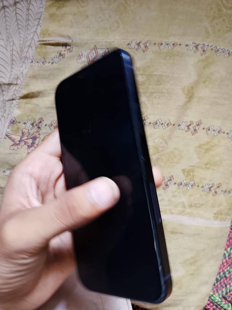 Apple iPhone 12 2