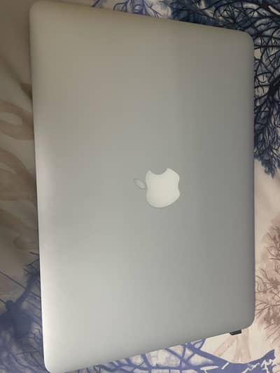 MacBook Pro Retina 13 " Early 2015 Battery's cycle 158