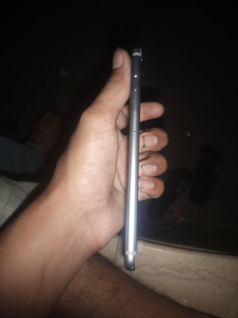 Apple iPhone 6S Plus 2