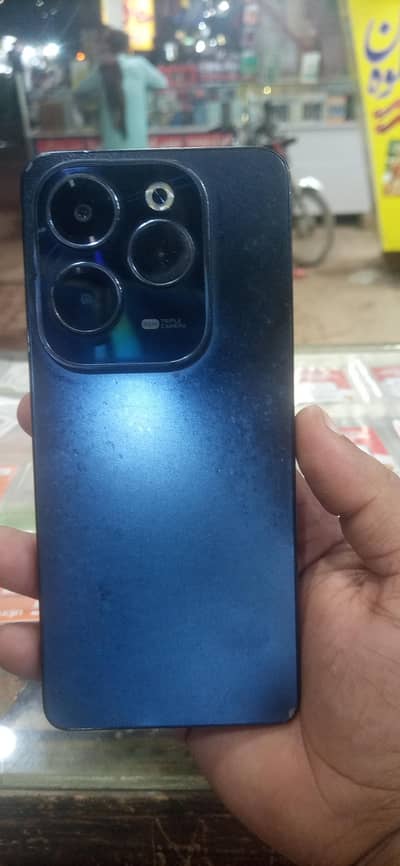 Infinix Hot 40