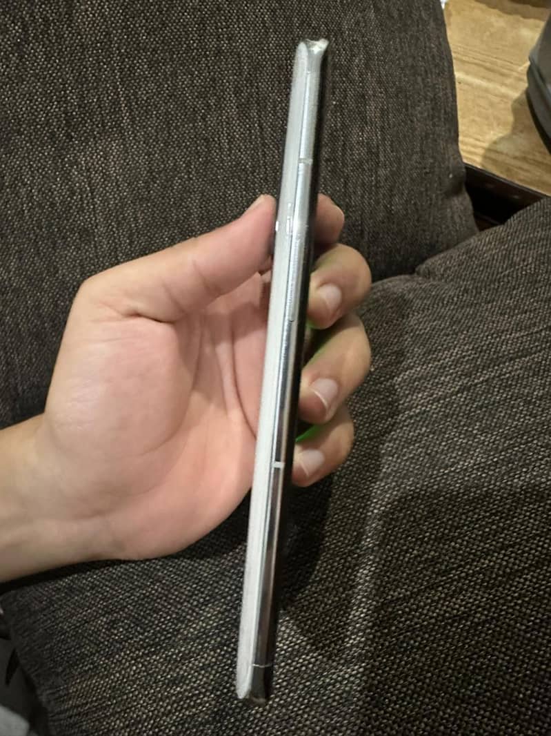 One Plus 10 Pro 1
