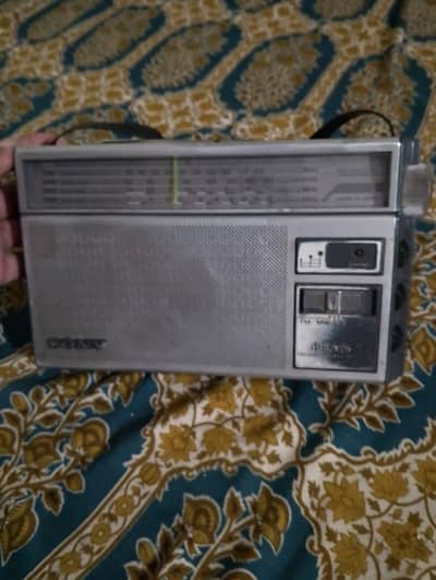 Sony J40 Radio 4 bands