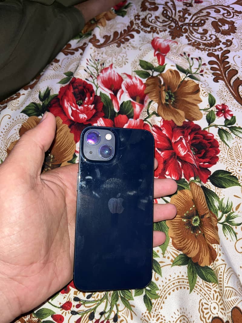 Apple iPhone 13 10