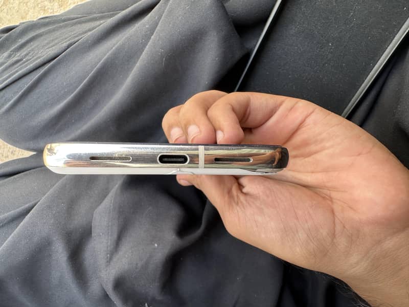 Google Pixel 8 Pro 2