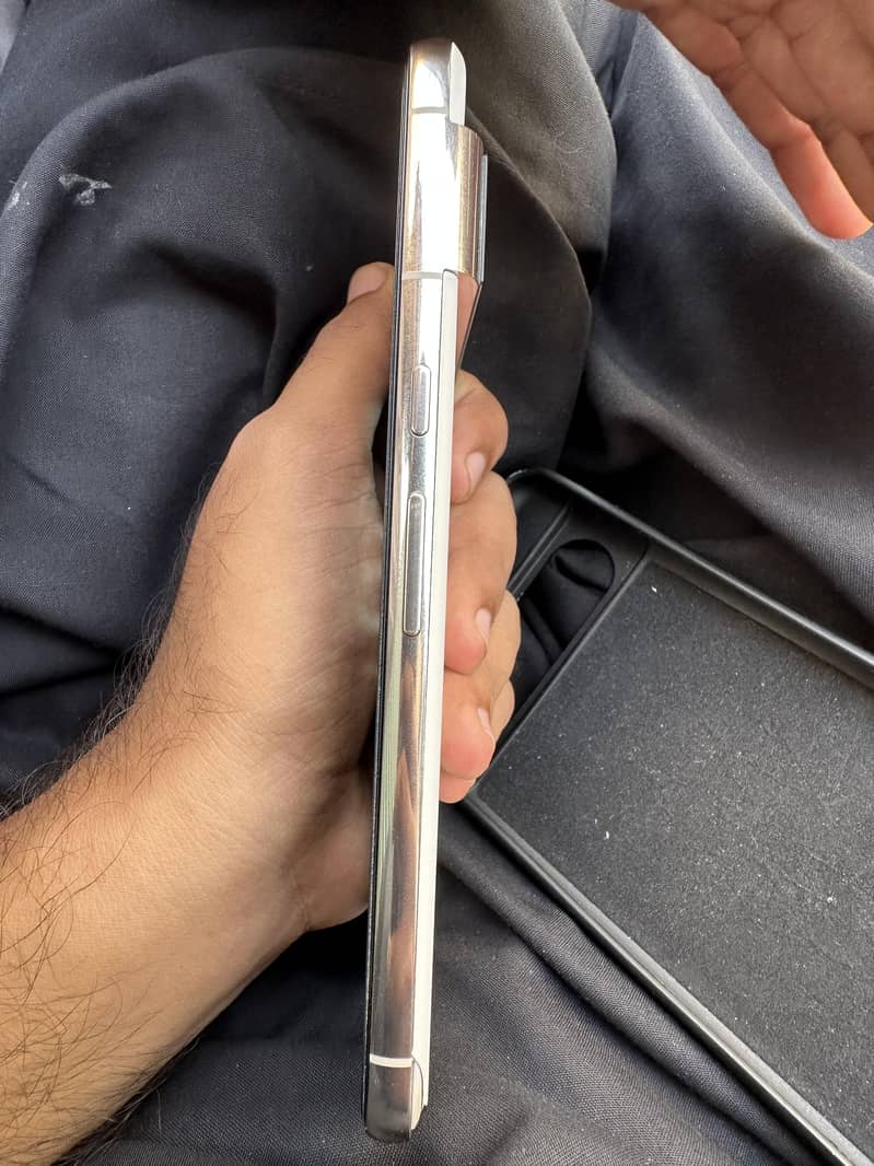 Google Pixel 8 Pro 3