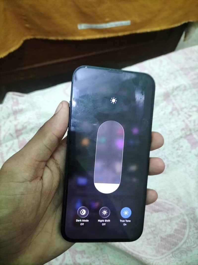 Apple iPhone 13 2