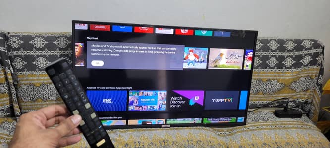 Tcl 32 inch android led like new with remote price final no bargining