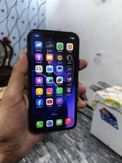 iPhone 11 64GB factory unlock