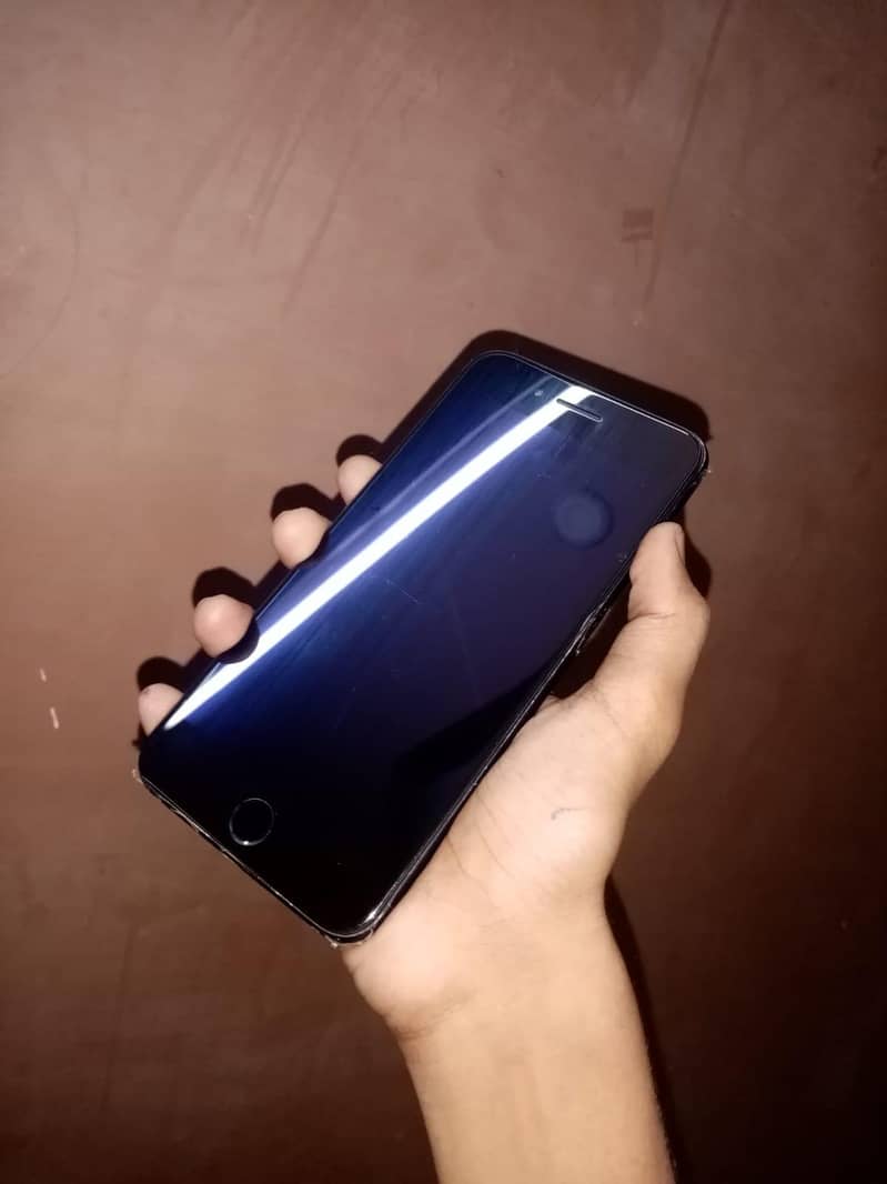 Apple iPhone 7 Plus 2