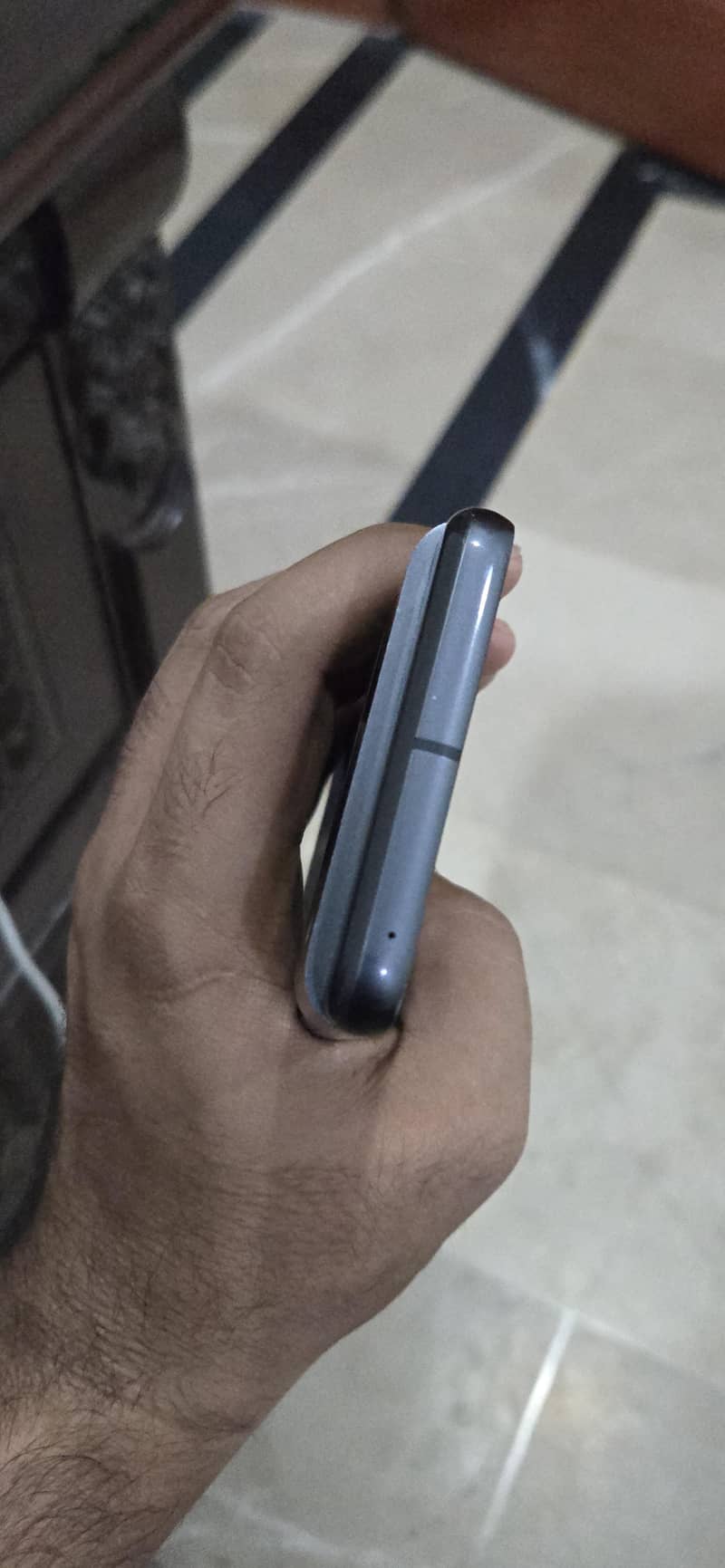 Google Pixel 8 4