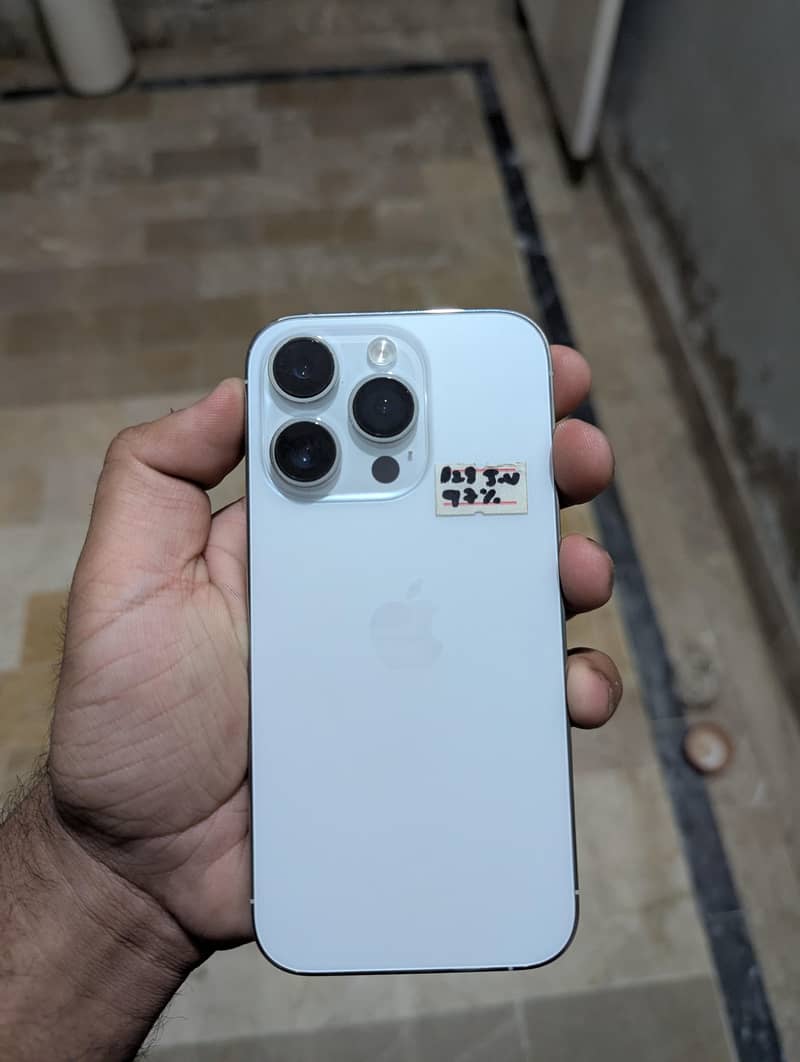 Apple iPhone 14 Pro 0
