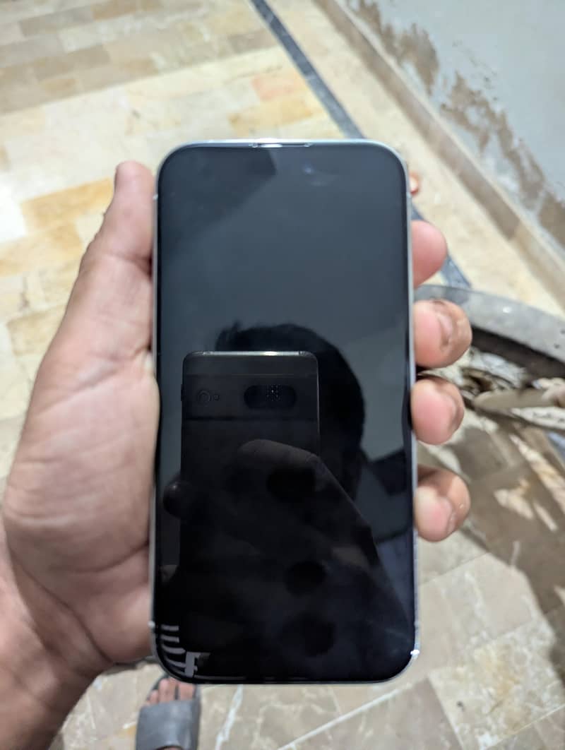 Apple iPhone 14 Pro 1