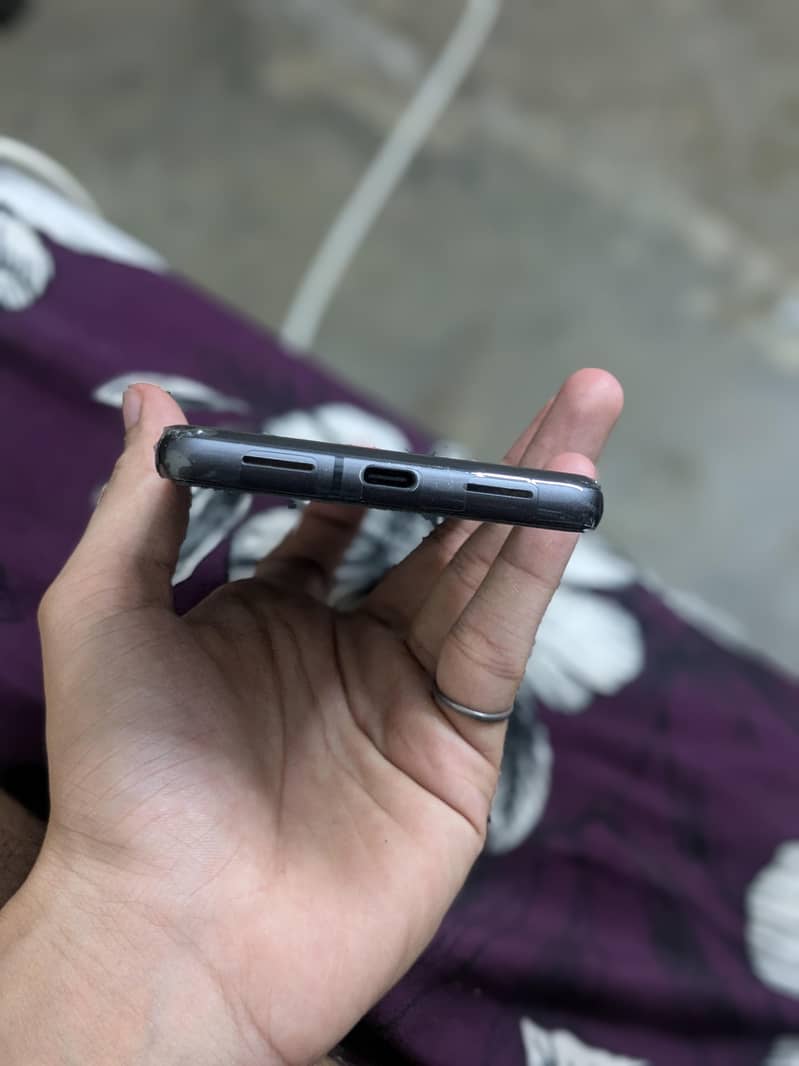 Google Pixel 7 4