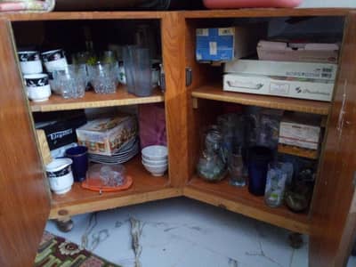 2 cabnat big space neat and clean condition